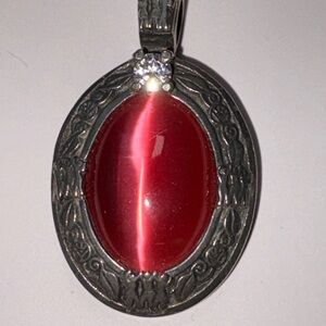 Elegant Red Oval Pendant Necklace